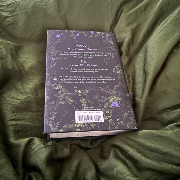 Powerless book - Picture 2 of 6